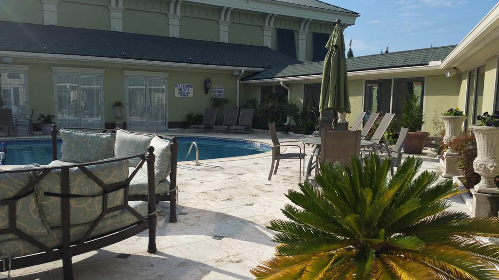 צ'רלסטון Town & Country Inn And Suites מראה חיצוני תמונה