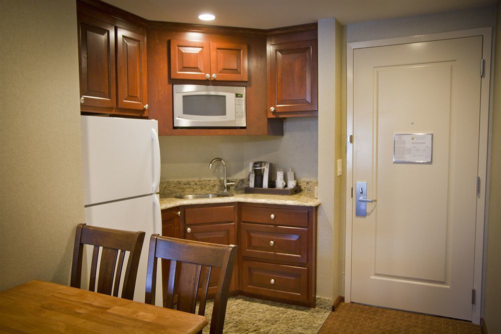 צ'רלסטון Town & Country Inn And Suites מראה חיצוני תמונה