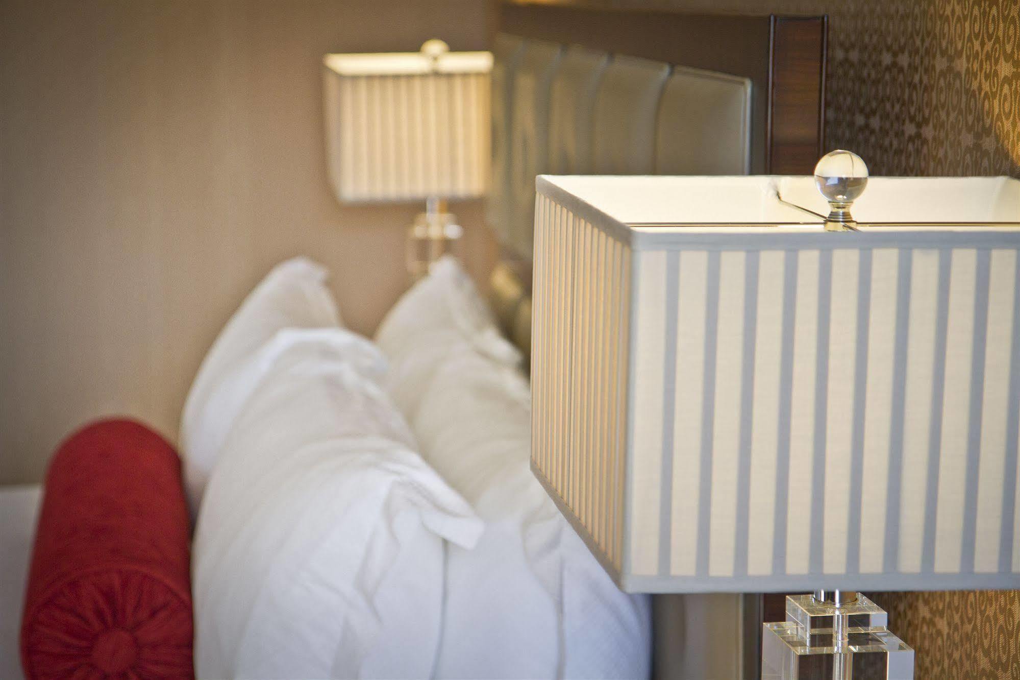 צ'רלסטון Town & Country Inn And Suites מראה חיצוני תמונה