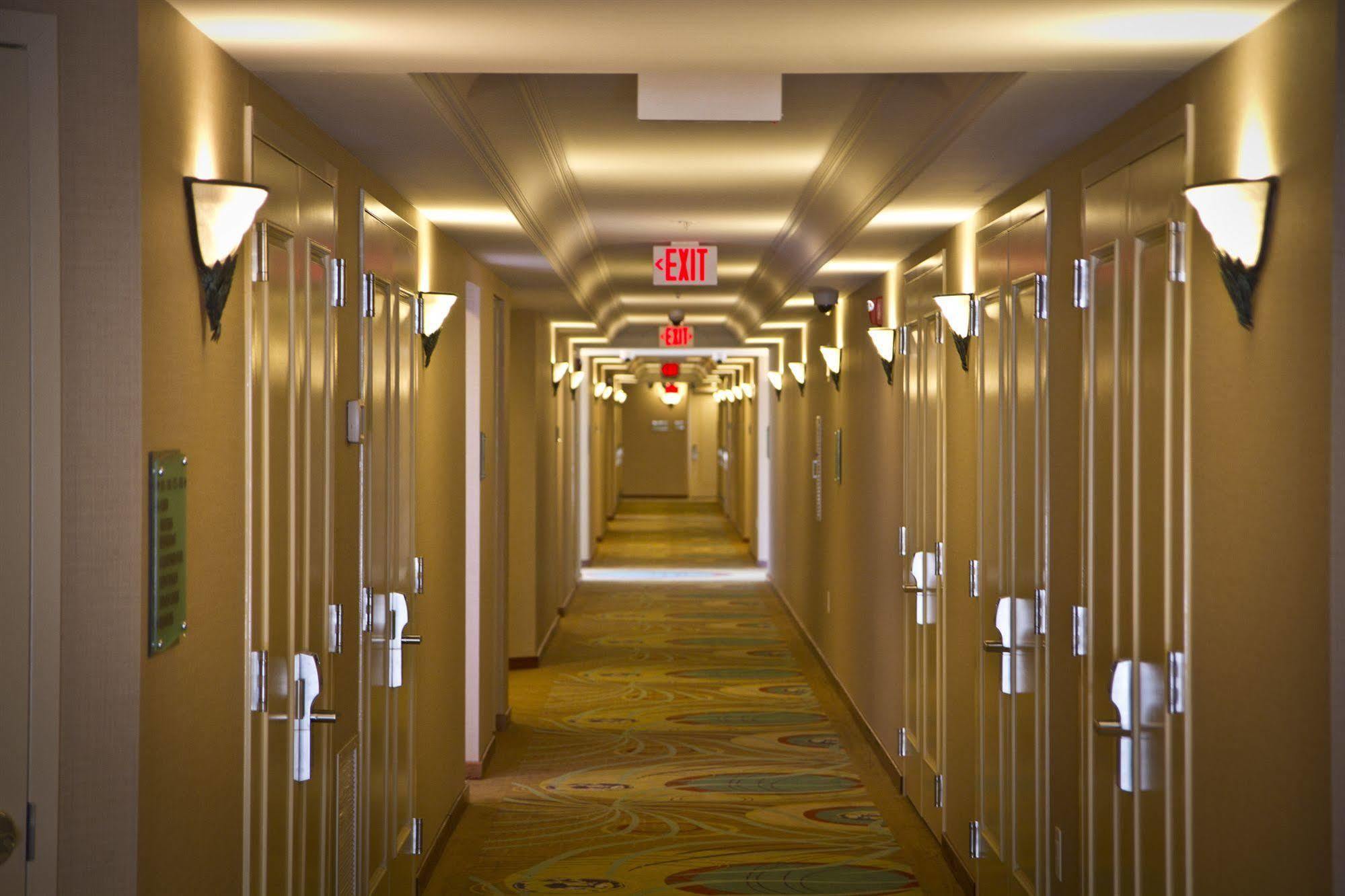 צ'רלסטון Town & Country Inn And Suites מראה חיצוני תמונה